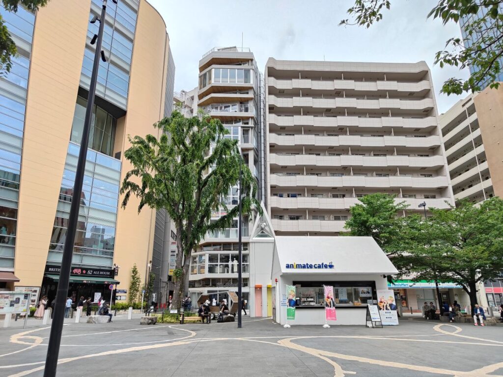アニメイトカフェの後ろに誕生したアイムドーナツ